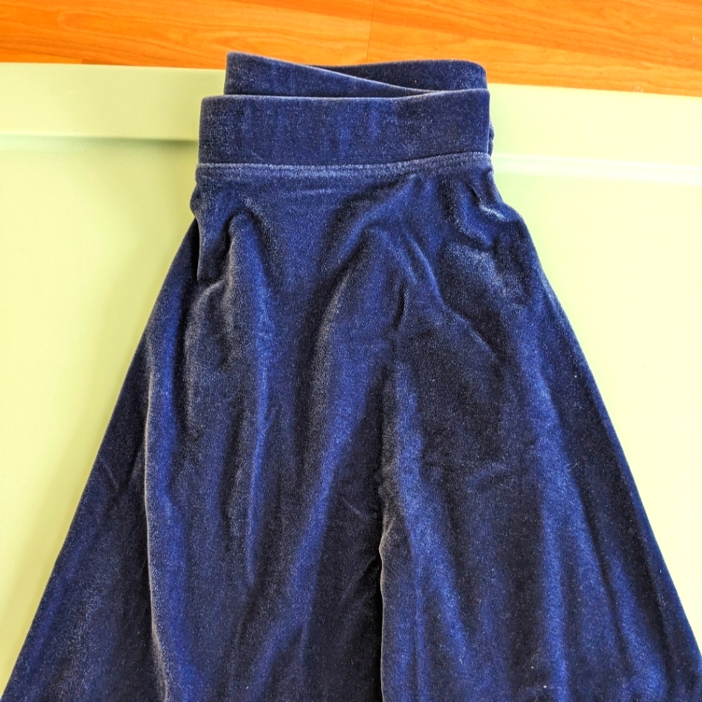 Mini velvet skater skirt
